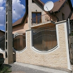 gard placat cu piatra naturala
